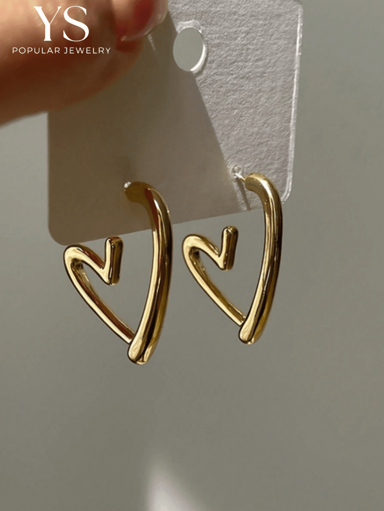 1 Pair Heart-Shaped Gold Hoop  - Women'S Fashion Earrings のレビューと価格