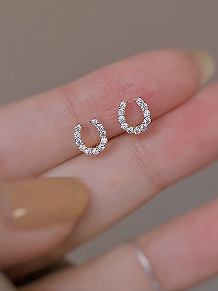 Small Horseshoe-Shaped Cubic Z - Women'S Fashion Earrings のレビューと価格