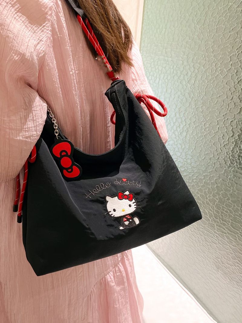 Hello Kitty Knot Canvas Tote B - Canvas Tote Bag のレビューと価格
