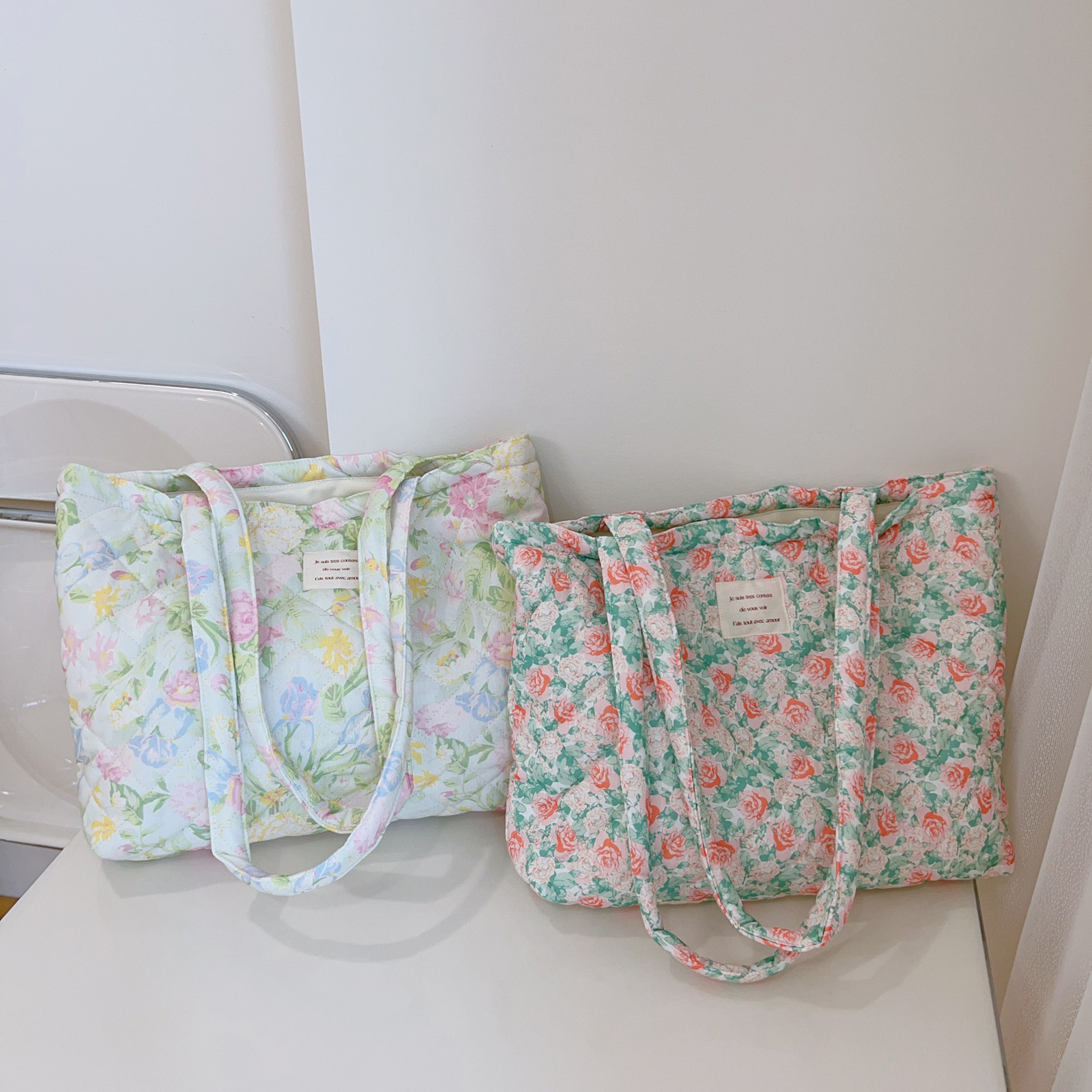French Floral Quilted Tote Bag - Canvas Tote Bag のレビューと価格