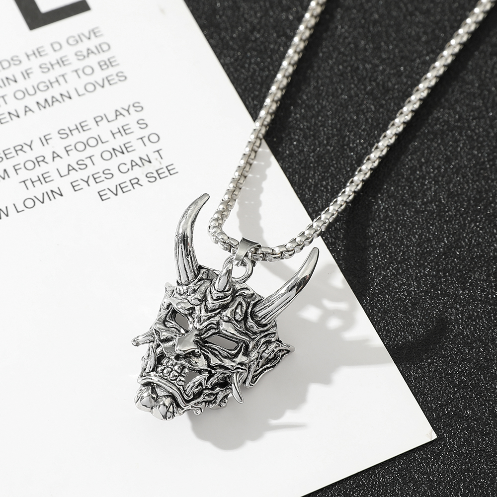 Handsome Rascal Ghost Mask Pen - Women Fashion Necklace のレビューと価格