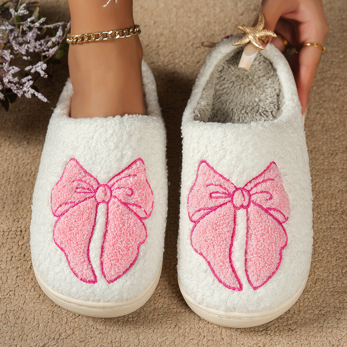 Winter Plush Girl's Bedroom Sl - Women Fashion Drawing のレビューと価格