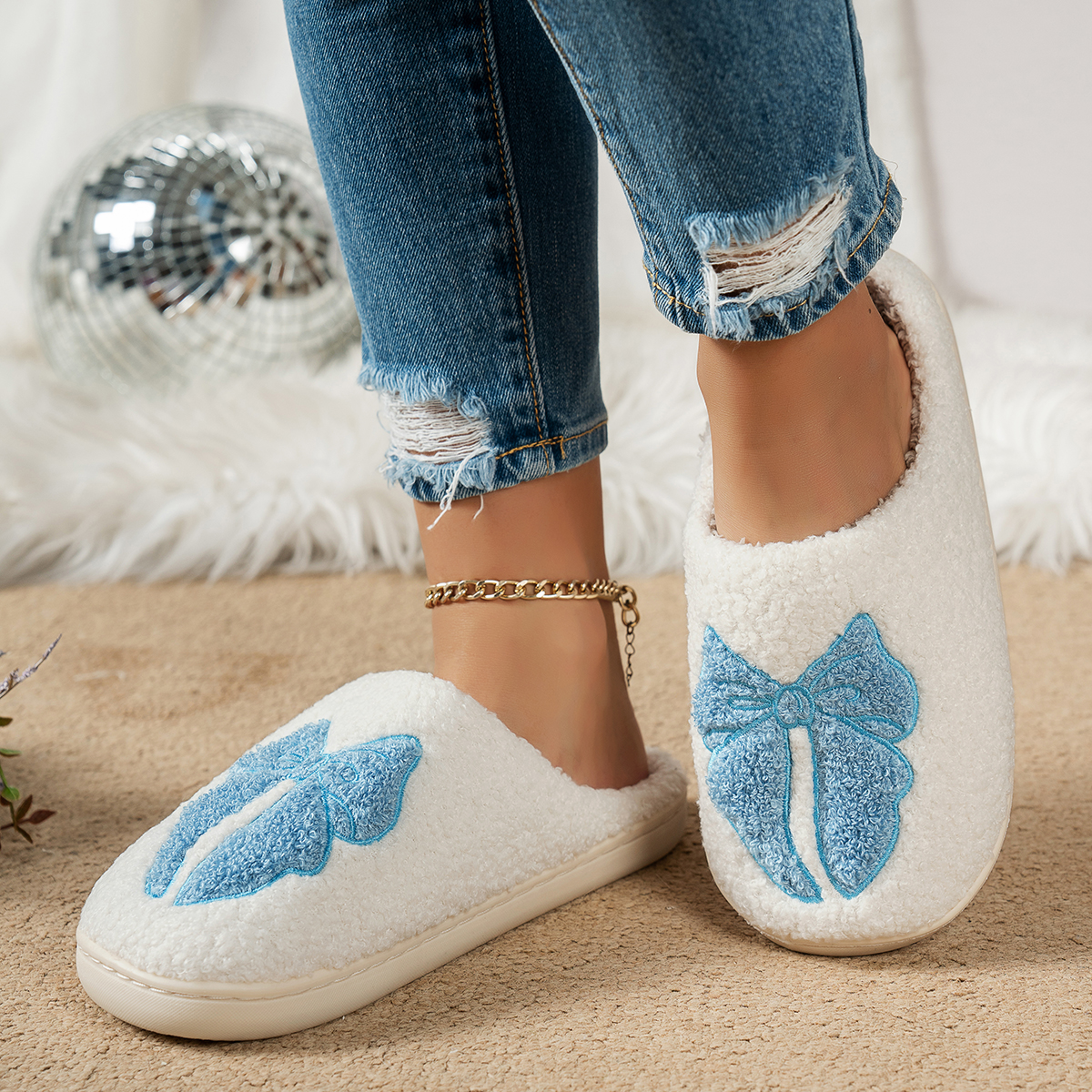 Winter Plush Girl's Bedroom Sl - Women Fashion Drawing のレビューと価格